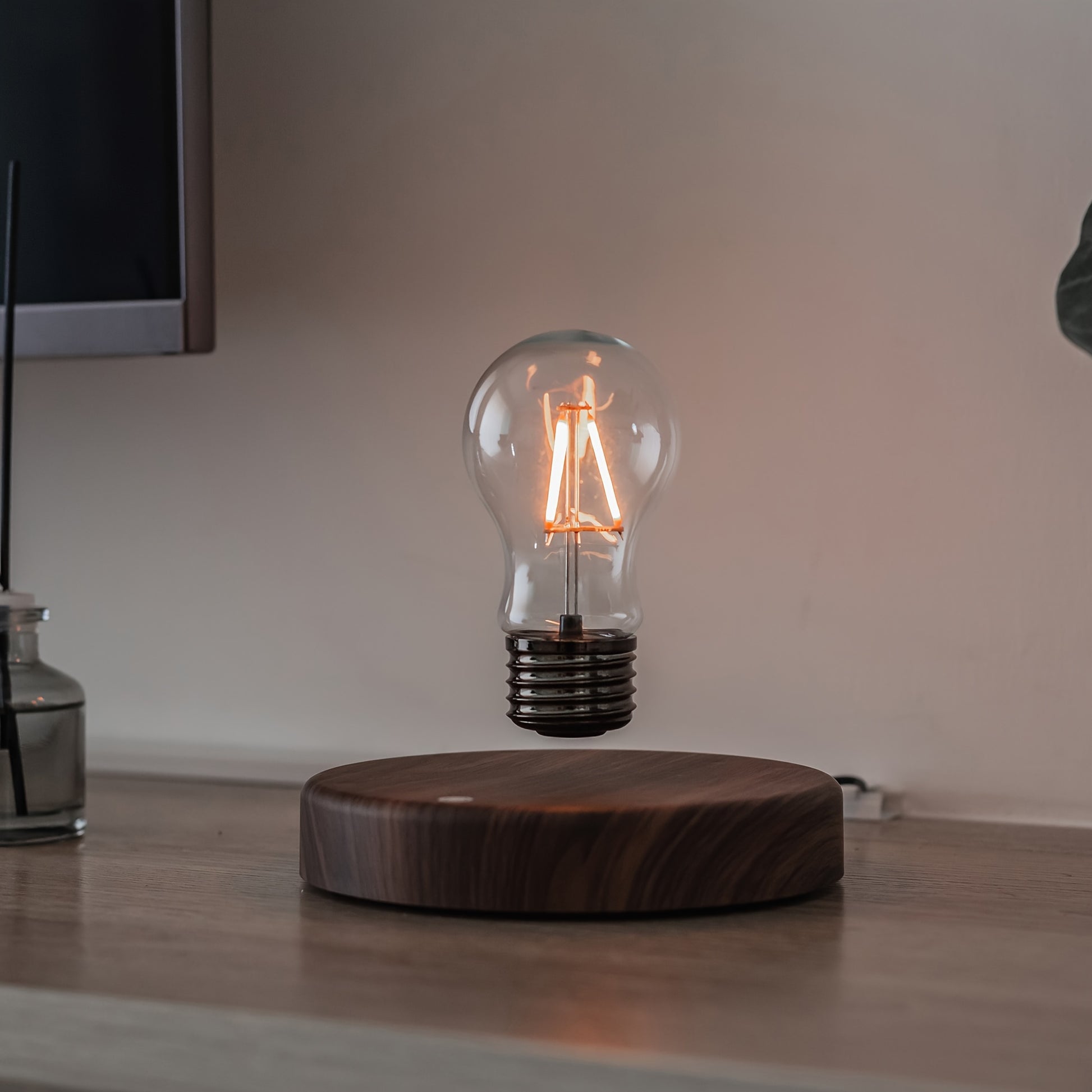 Floating Light Bulb for Living Room Magnetic Levitation Bulb Night Light In Bedroom Cozy Corner Floating Bulb for Thanksgiving Day Christmas Birthday Gift And Home Decor