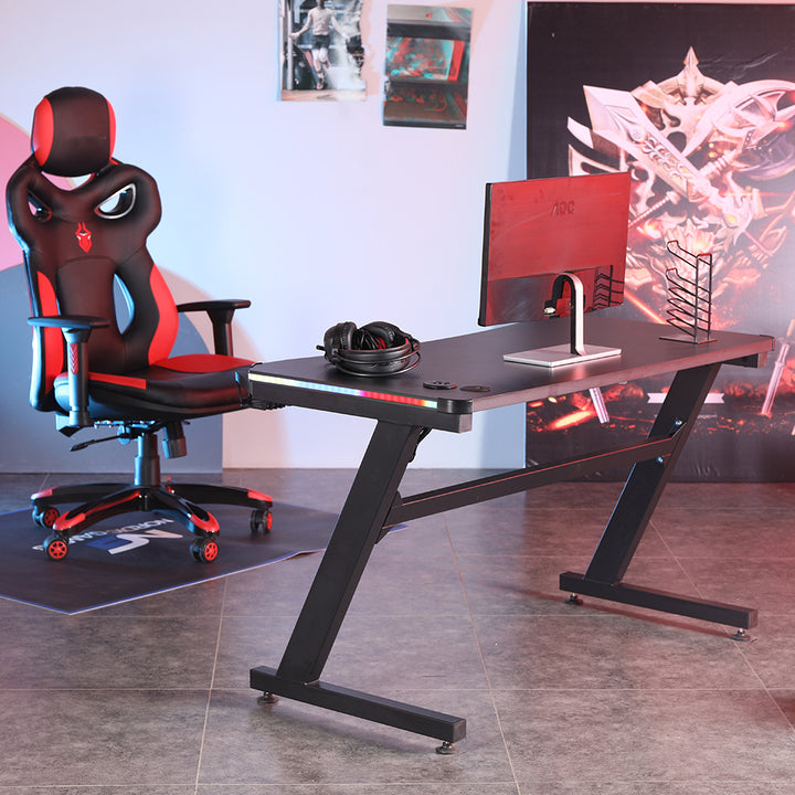 Wholesale Most Popular RGB Fashion Gaming Table Low Price with Fast Shipping Metal and Wooden Carbon Surface for Office Use